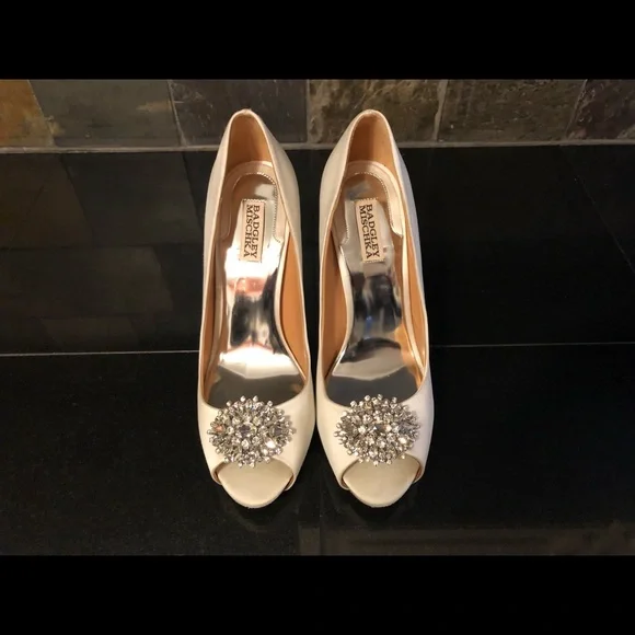 Badgley Mischka ivory satin rhinestone peep toes - Picture 11 of 12
